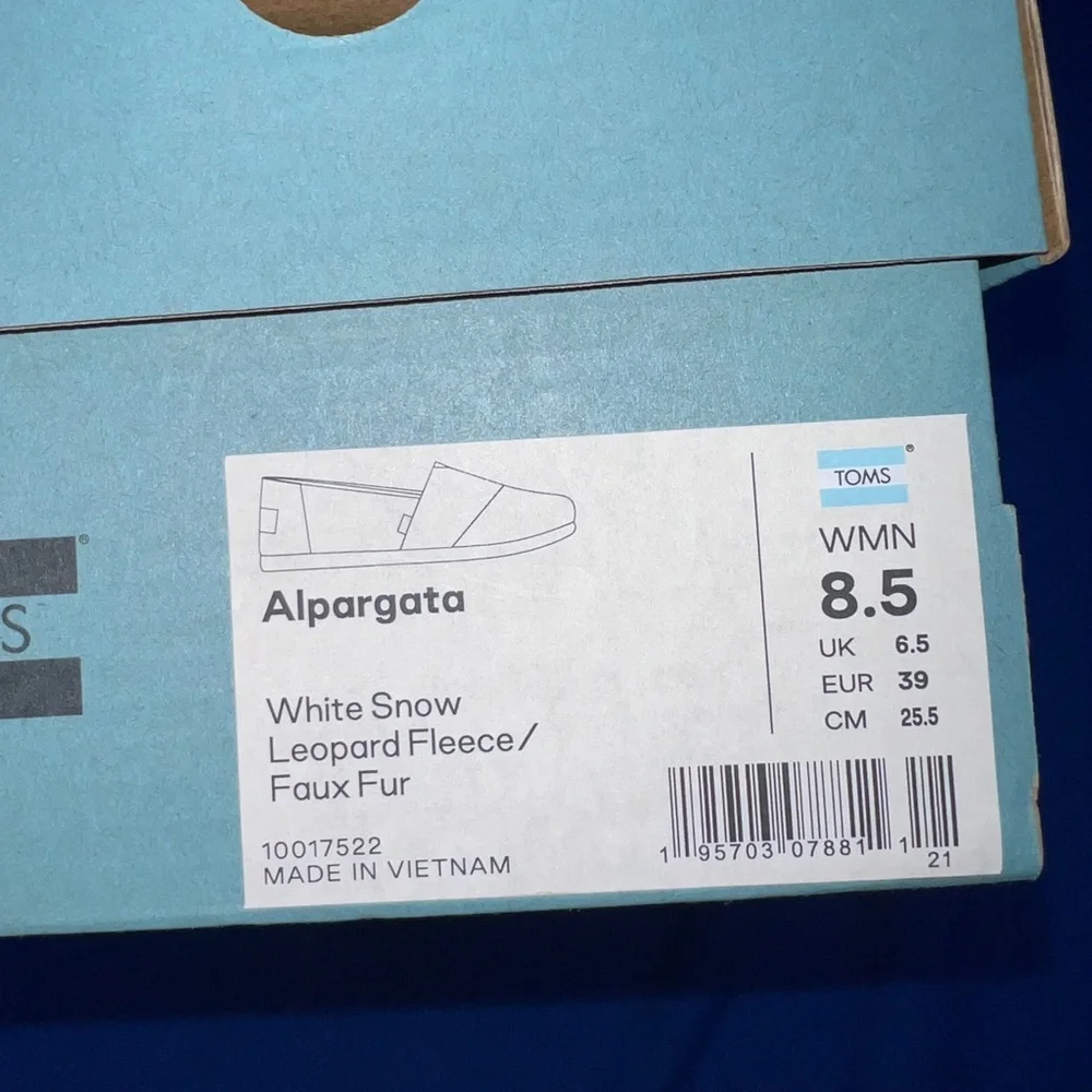 🚫🚫SOLD!🚫🚫NIB/NWT🤩 |•TOMS•| Alpargata White Snow Leopard Fleece/Faux Fur 8.5 - Picture 8 of 11